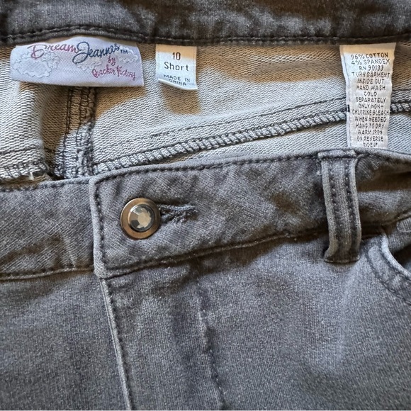 Dream Jeannes Quacker Factory Size 10 Short Stretchy Jeans Beaded pockets Gray - Picture 5 of 5